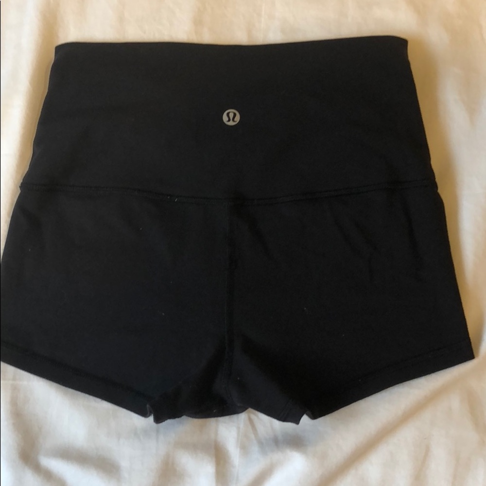 LULULEMON high waisted Black boogie shorts